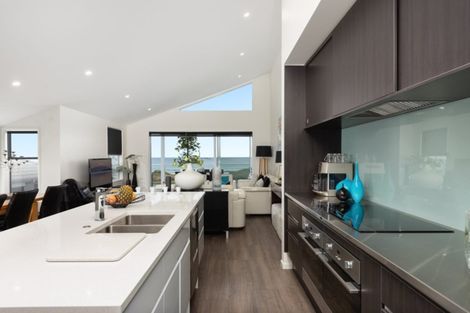 Photo of property in 173 Marine Parade, Mount Maunganui, 3116