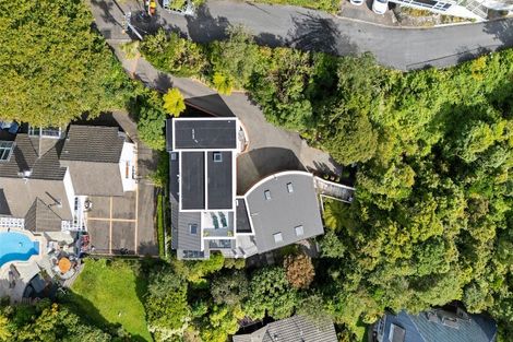 Photo of property in 52 Walter Road, Lowry Bay, Lower Hutt, 5013