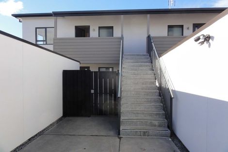 Photo of property in 80d Shakespeare Road, Waltham, Christchurch, 8023