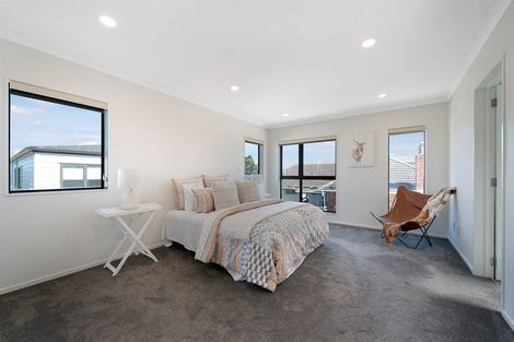 Photo of property in 22b Toru Street, Te Atatu Peninsula, Auckland, 0610