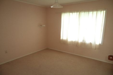 Photo of property in 16 Mclaren Place, Chedworth, Hamilton, 3210