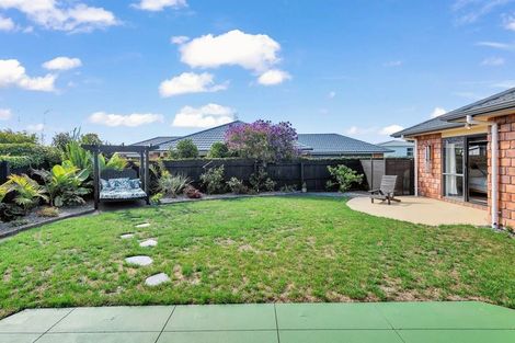 Photo of property in 7 Wroxton Place, Waiuku, 2123