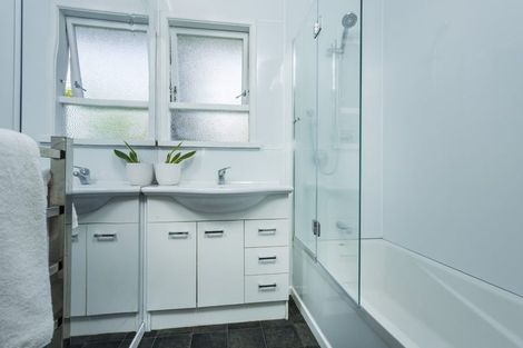 Photo of property in 50 Eban Avenue, Hillcrest, Auckland, 0627