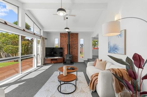 Photo of property in 11a Wyatt Place, Russley, Christchurch, 8042