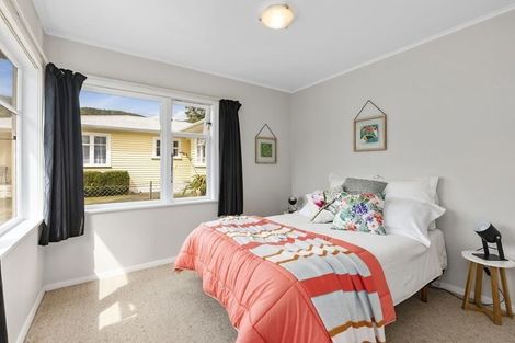 Photo of property in 116 Hine Road, Wainuiomata, Lower Hutt, 5014