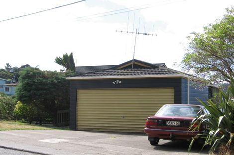 Photo of property in 2 Liddel Grove, Island Bay, Wellington, 6023