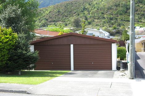 Photo of property in 77b Hampden Street, Picton, 7220