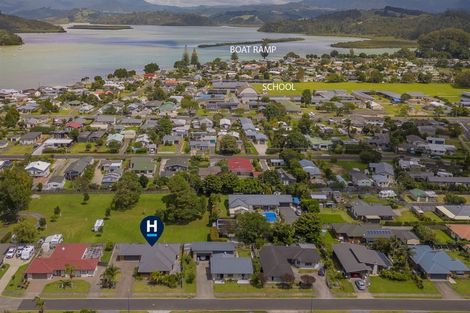 Photo of property in 12 Cobham Lane, Whitianga, 3510