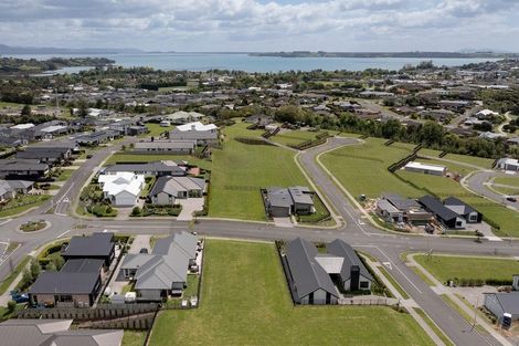 Photo of property in 32 Ridge Drive, Omokoroa, 3114