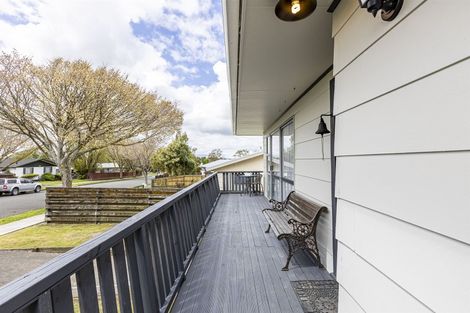 Photo of property in 8 Heatherlea Heights, Feilding, 4702