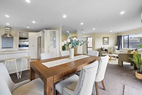 Photo of property in 15a Marchant Place, Westown, New Plymouth, 4310