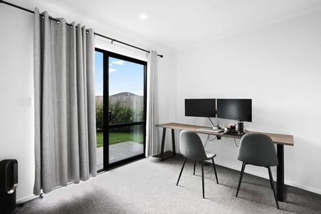 Photo of property in 2 Pedro Way, Flagstaff, Hamilton, 3210