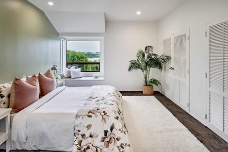 Photo of property in 93 Seaview Road, Paremata, Porirua, 5024