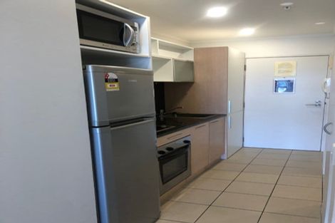 Photo of property in Luna Apartments, 4c/16 Burton Street, Grafton, Auckland, 1010