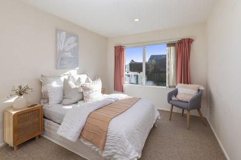 Photo of property in 23 Basil Place, Mount Pleasant, Christchurch, 8081