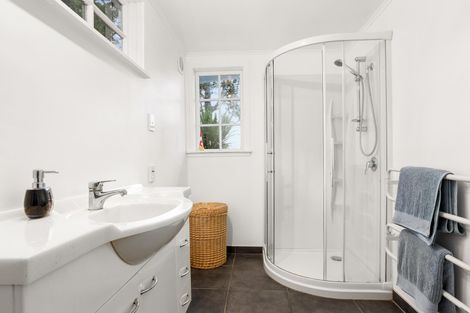 Photo of property in 221 Godley Road, Titirangi, Auckland, 0604