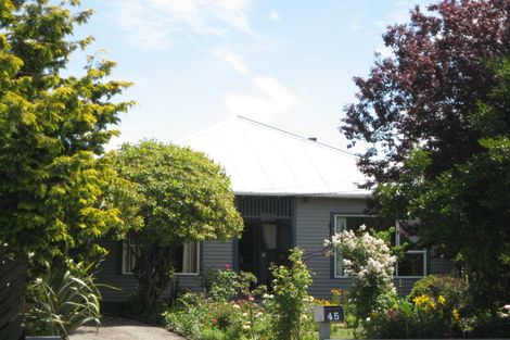 Photo of property in 45 Wainoni Road, Wainoni, Christchurch, 8061