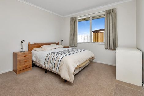 Photo of property in 12 Sando Way, One Tree Point, 0118