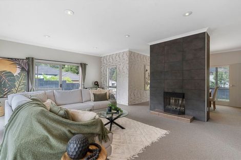 Photo of property in 17 Miromiro Street, Greenhithe, Auckland, 0632