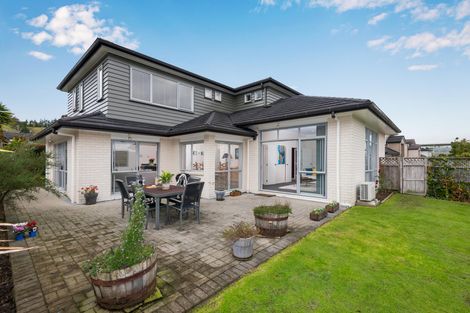 Photo of property in 10 Briar Vale Place, Flat Bush, Auckland, 2016