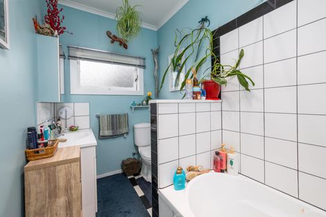 Photo of property in 35 Allan Street, Waimate, 7924