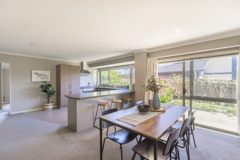 Photo of property in 8 Springhaven Lane, Paraparaumu, 5032