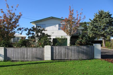 Photo of property in 31a Tiroroa Avenue, Te Atatu South, Auckland, 0610