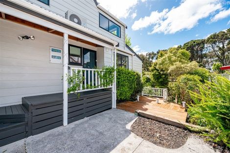 Photo of property in 8 Rhinevale Close, Henderson, Auckland, 0612