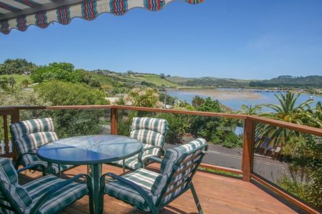 Photo of property in 13 Bush Point Road, Cable Bay, 0420