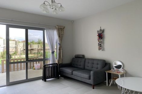 Photo of property in 9 Mangerton Lane, East Tamaki Heights, Auckland, 2016