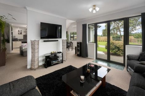 Photo of property in 10 Bransley Grove, Katikati, 3129