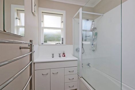 Photo of property in 29 Elliott Crescent, Havelock North, 4130