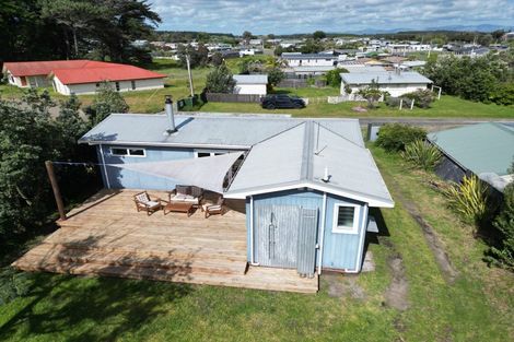 Photo of property in 11 Fabrin Street, Foxton Beach, Foxton, 4815