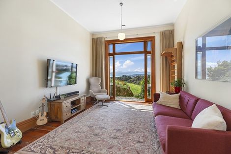 Photo of property in 37 Garden Road, Northland, Wellington, 6012