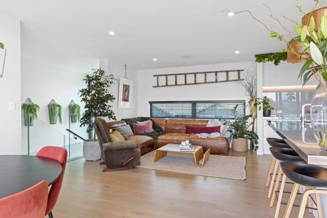 Photo of property in 3a William Bayes Place, Red Beach, 0932