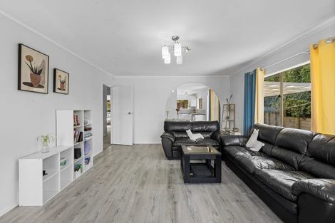 Photo of property in 2/2 Anna Watson Road, Half Moon Bay, Auckland, 2012