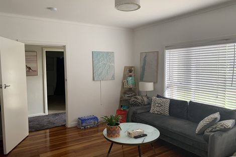 Photo of property in 1 Waterfront Road, Mangere Bridge, Auckland, 2022