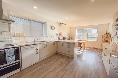 Photo of property in 1/292 Greers Road, Bishopdale, Christchurch, 8053