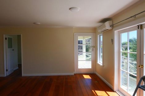 Photo of property in 21 Tiromoana Road, Raumati South, Paraparaumu, 5032