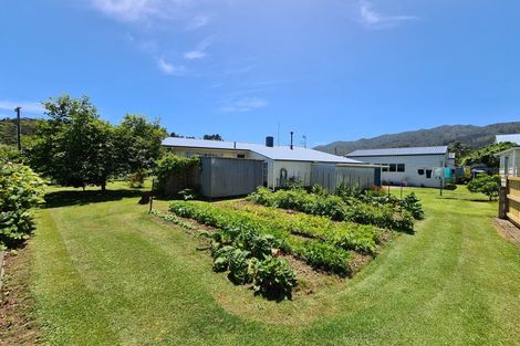 Photo of property in 68 Watt Street, Coromandel, 3506
