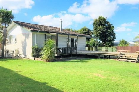 Photo of property in 17 Bodi Place, Te Atatu South, Auckland, 0610
