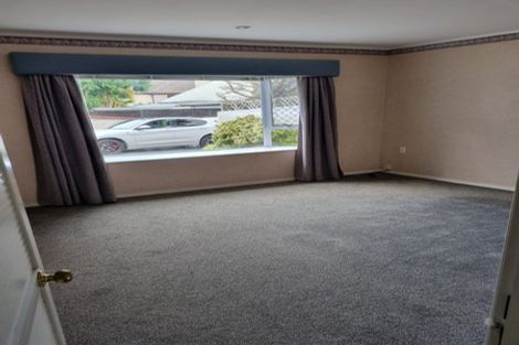 Photo of property in 4 Kowhatu Road, One Tree Hill, Auckland, 1061