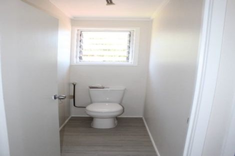 Photo of property in 1/29 Ridgewood Crescent, Birkenhead, Auckland, 0626