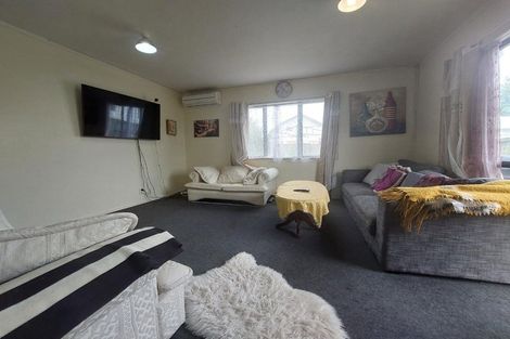 Photo of property in 5 Foundation Place, Glen Eden, Auckland, 0602