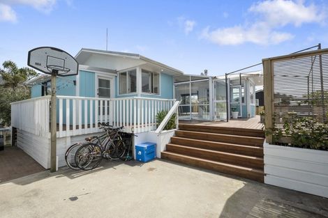 Photo of property in 1142a Papamoa Beach Road, Papamoa Beach, Papamoa, 3118