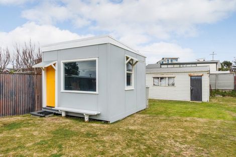 Photo of property in 36 Signal Street, Foxton Beach, Foxton, 4815