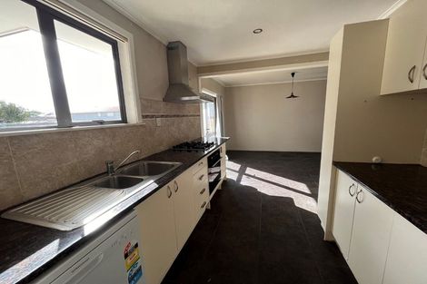 Photo of property in 32 Freyberg Avenue, Papatoetoe, Auckland, 2104