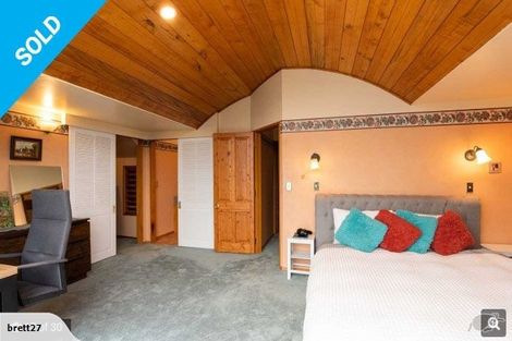 Photo of property in 1b Caples Place, Fernhill, Queenstown, 9300