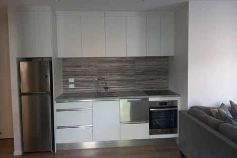 Photo of property in 2/7 Delisle Place, Windsor Park, Auckland, 0632