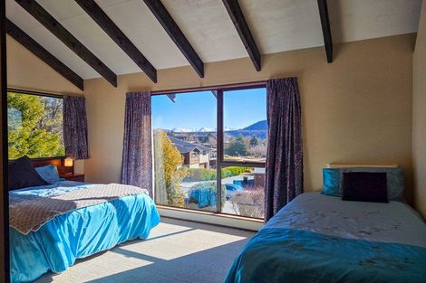 Photo of property in 10 Hamilton Drive, Lake Tekapo, 7999